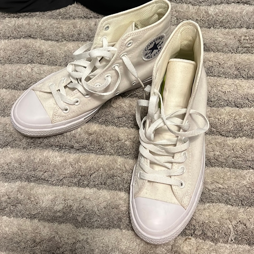 Brand new Converse hitops